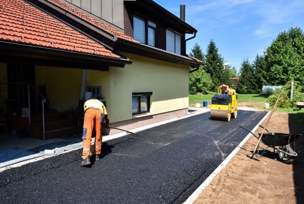 Cost of Blacktopping Service in Merced